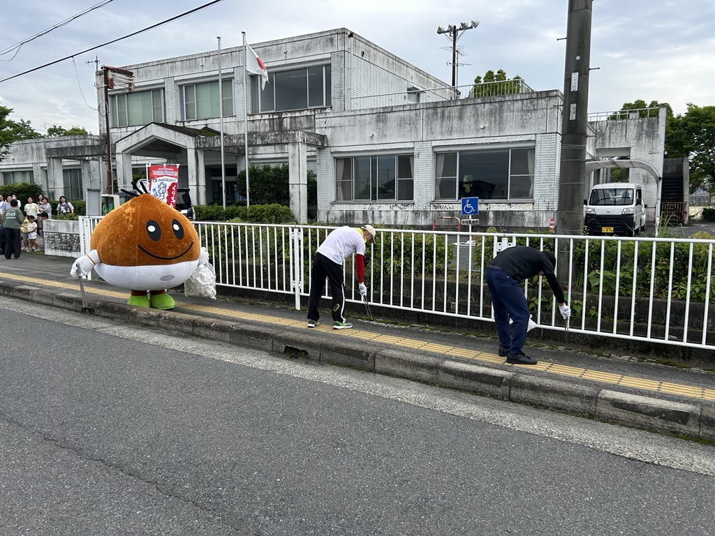 くりちゃんとゴミ拾い