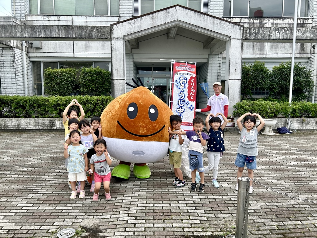 くりちゃんとゴミ拾い
