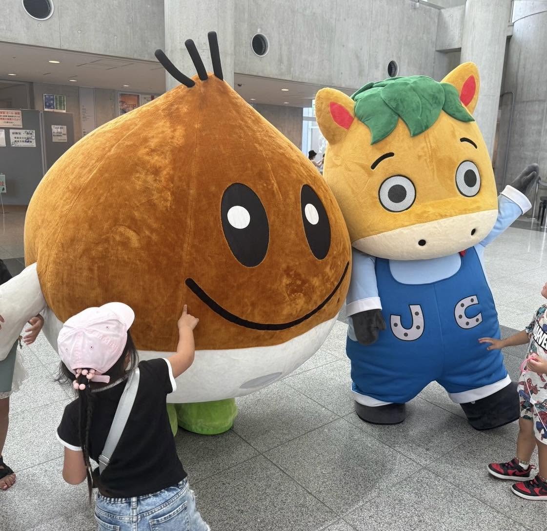 ターフィーと一緒に並んでいるくりちゃん