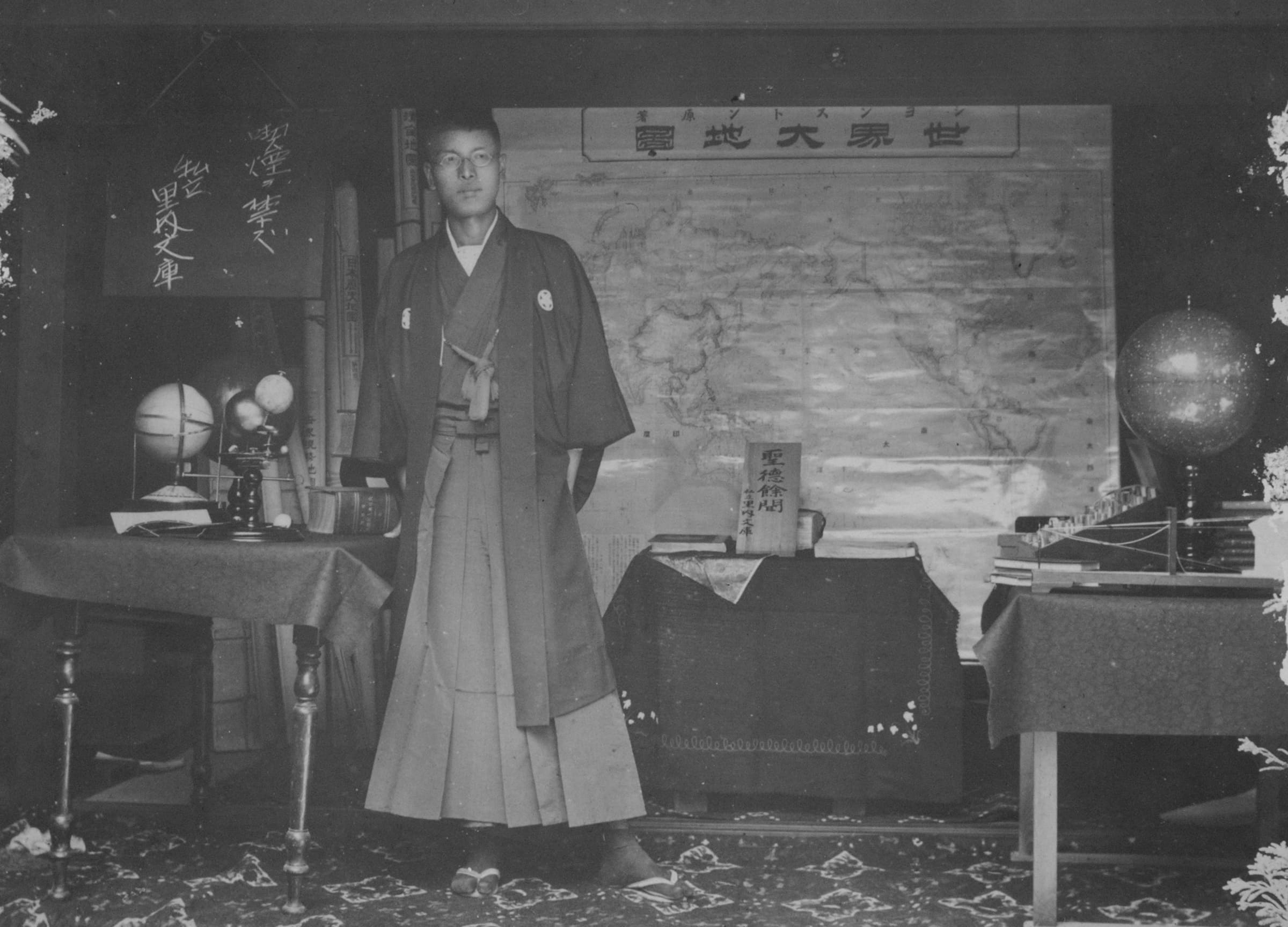 里内文庫内での里内勝治郎(里内文庫資料)