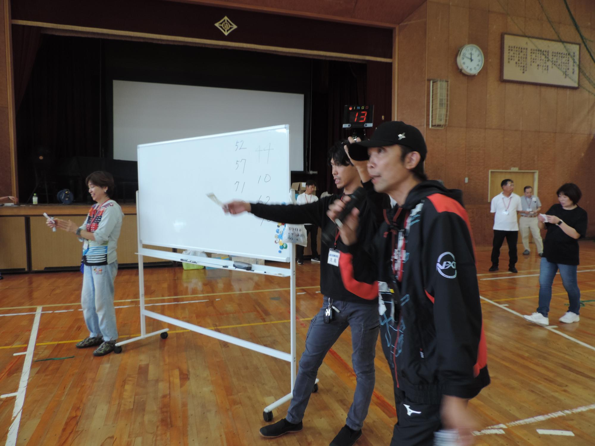 スローイングビンゴ大会100506