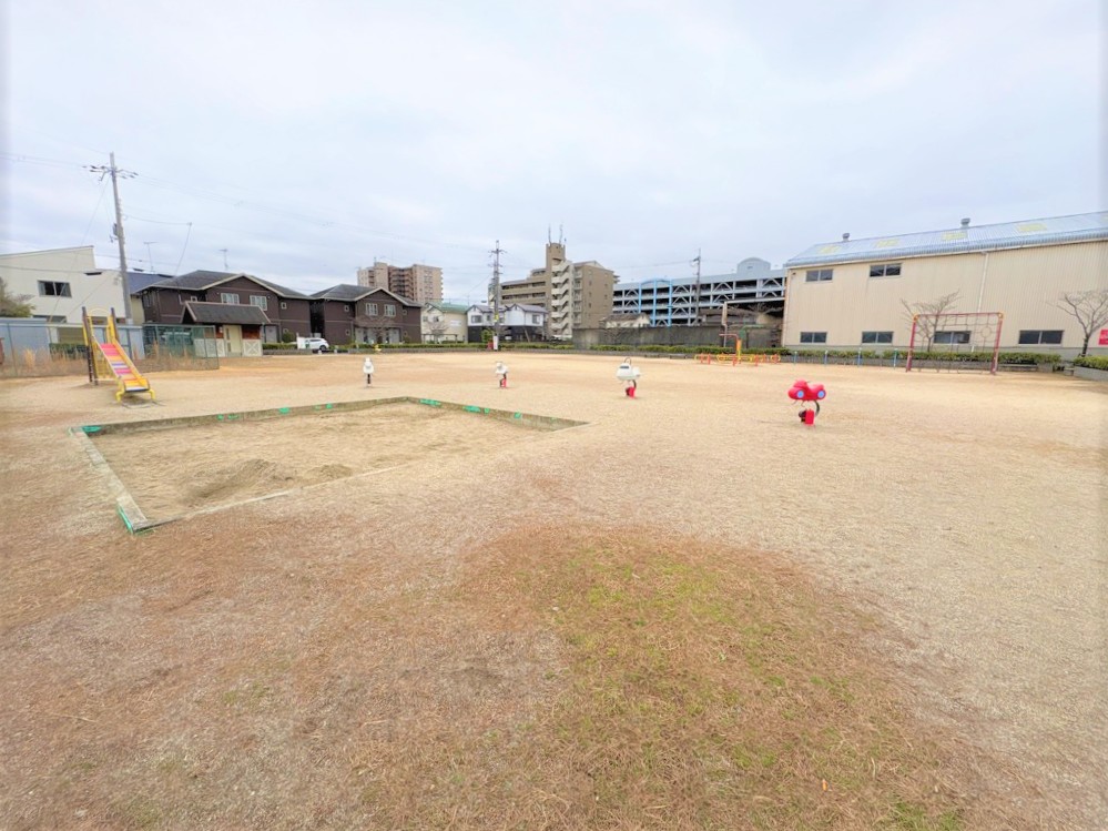 10.栗東駅前2号公園