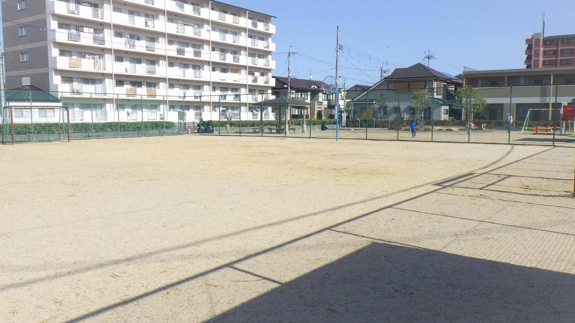 9.栗東駅前1号公園