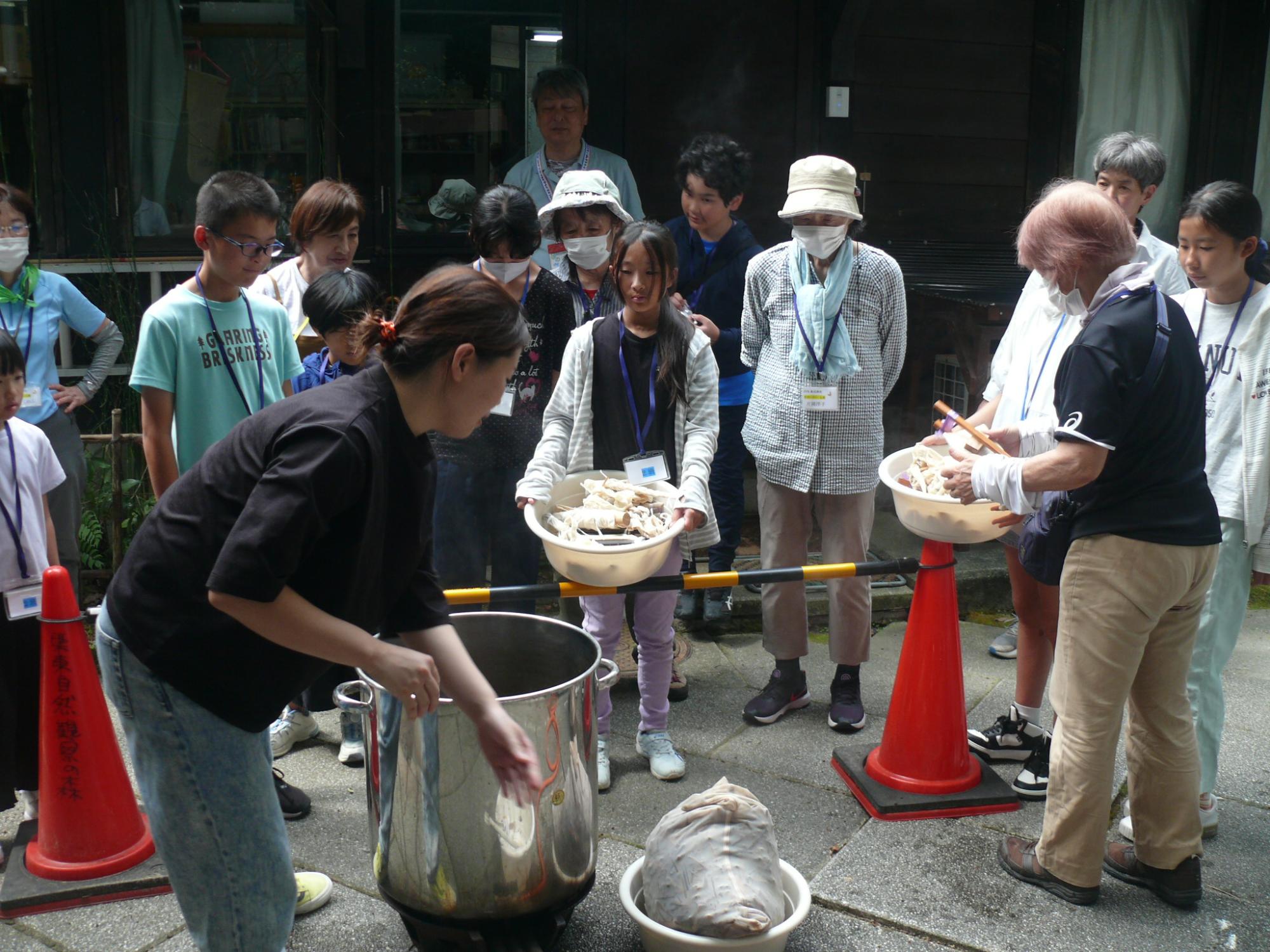 第3回草木染の様子