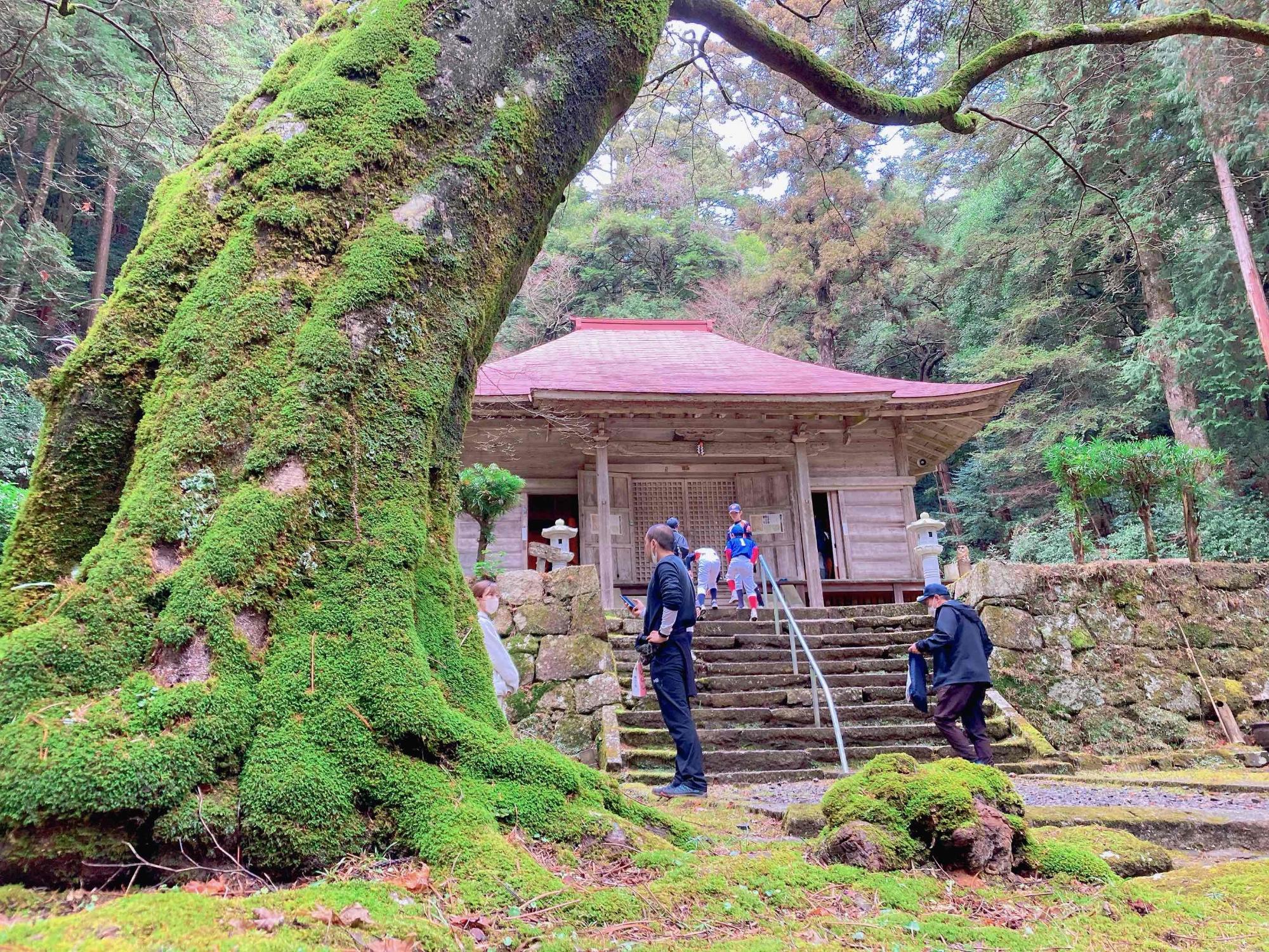 金勝寺境内の様子