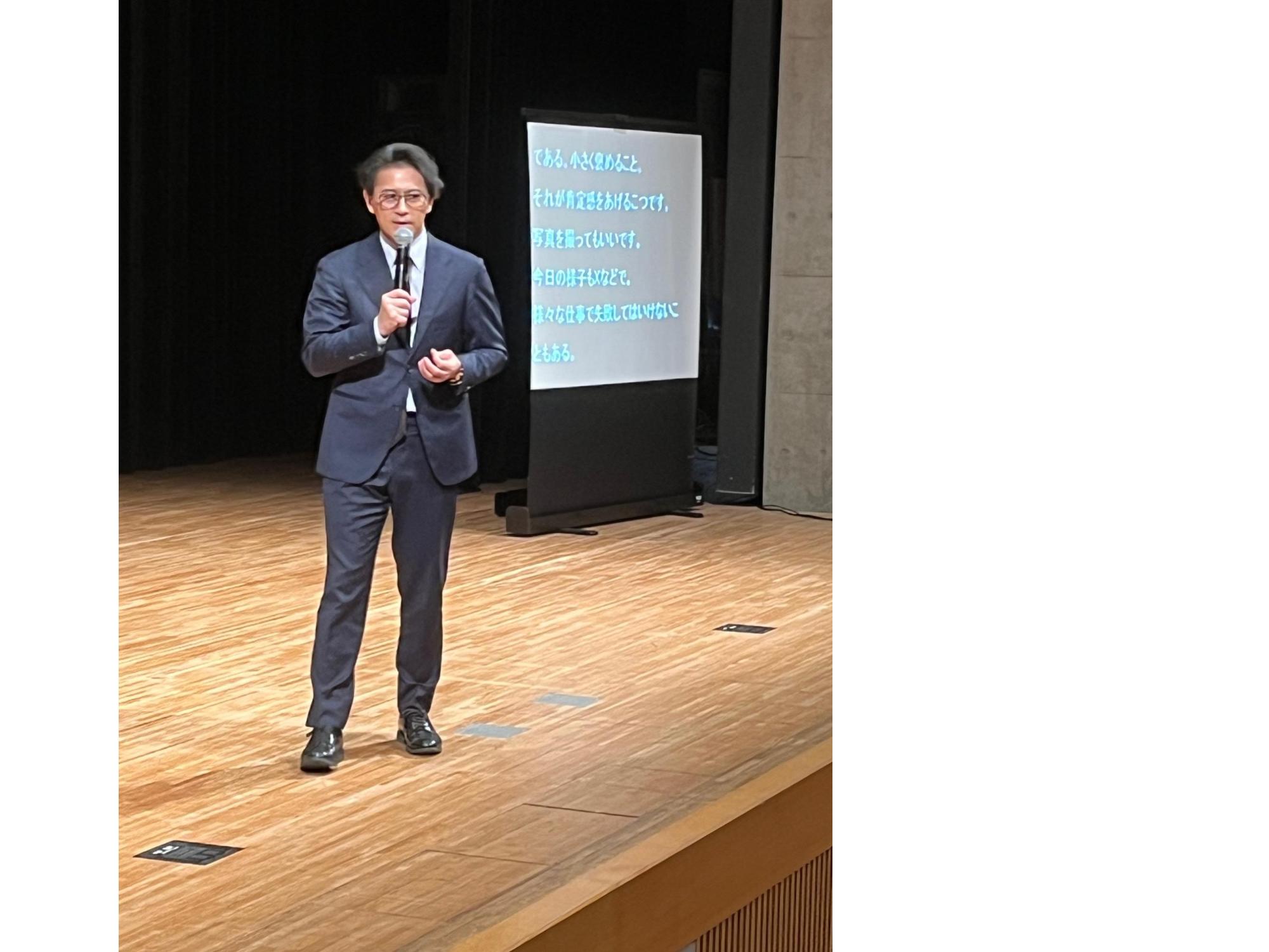 山口達也さんが登壇している様子